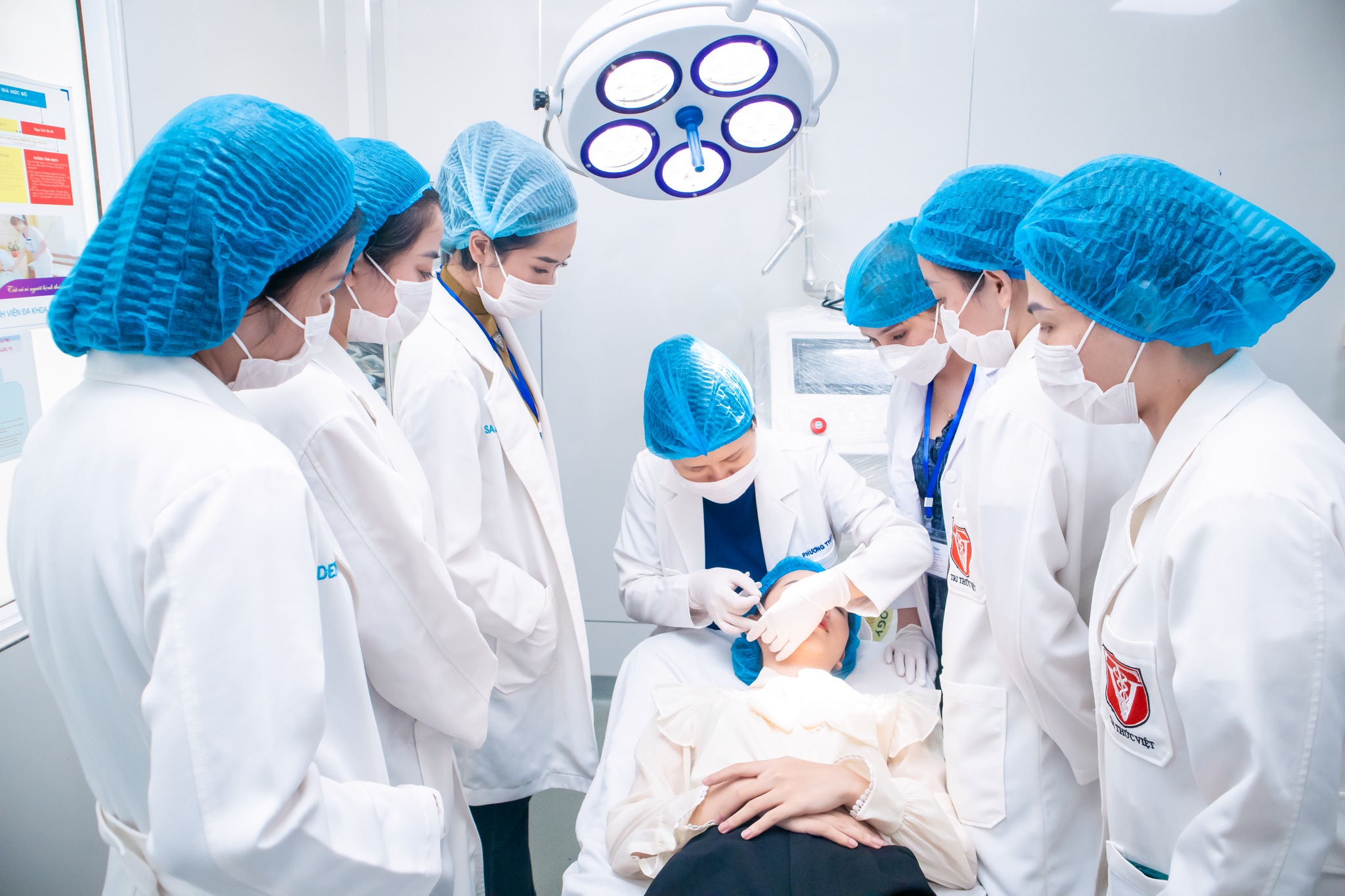 Tri Thuc Viet 2023 (1)